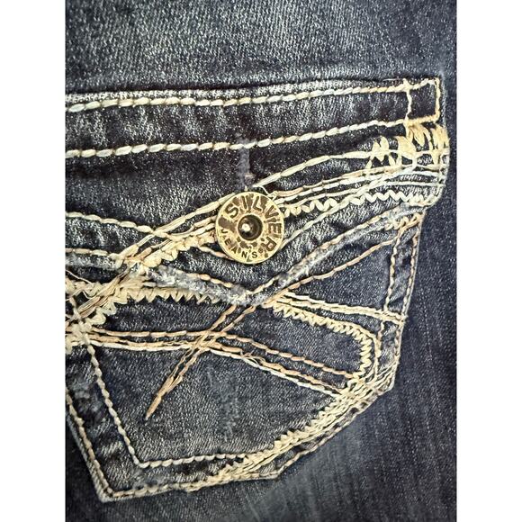 Silver Jeans Co. Suki Surplus Capri Jeans Distressed Curvy Fit Size 30 - Picture 3 of 8